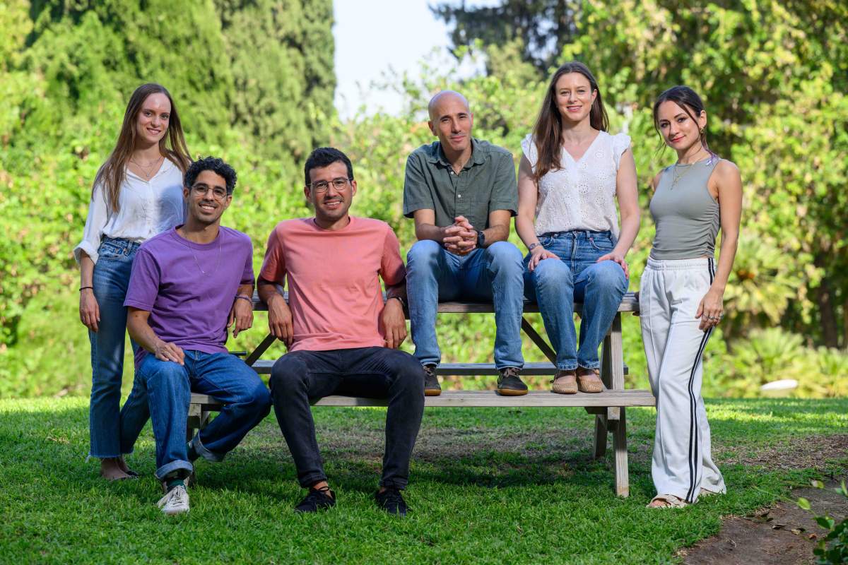(l-r) Ayelet Atzmon, Ido Porat, Dr. Daniel Zelmanoff, Prof. Ofer Yizhar, Dr. Rebecca Bornstein and Anna Litvin
