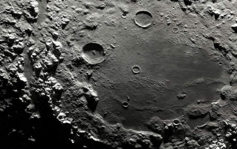 Le sombre secret de la Lune : des pièges à froid situés dans l'ombre pourraient percer le mystère de la glace lunaire