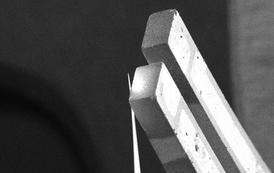 Le système nano-IRM Weizmann vu sous un microscope électronique.
