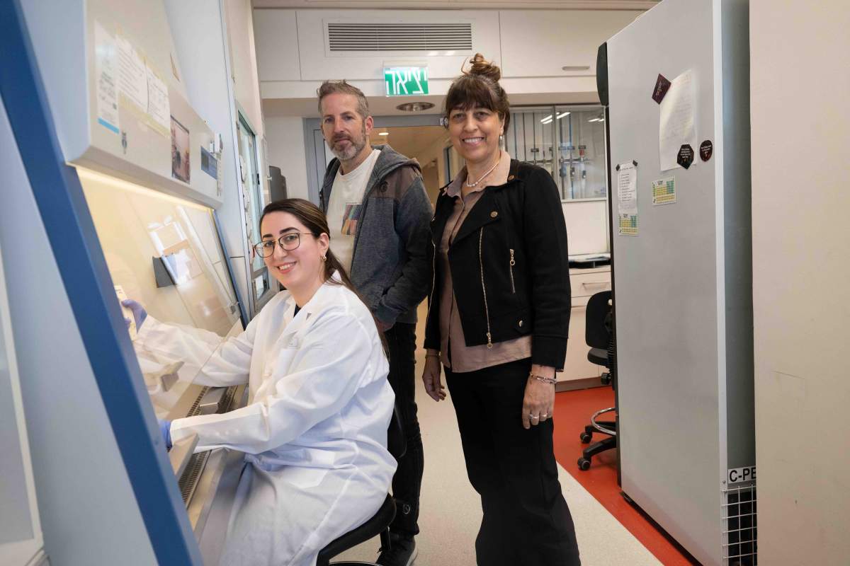 (g-d) Dr. Paula Abou Karam, Dr. Zeev Melamed and Prof. Neta Regev-Rudzki

